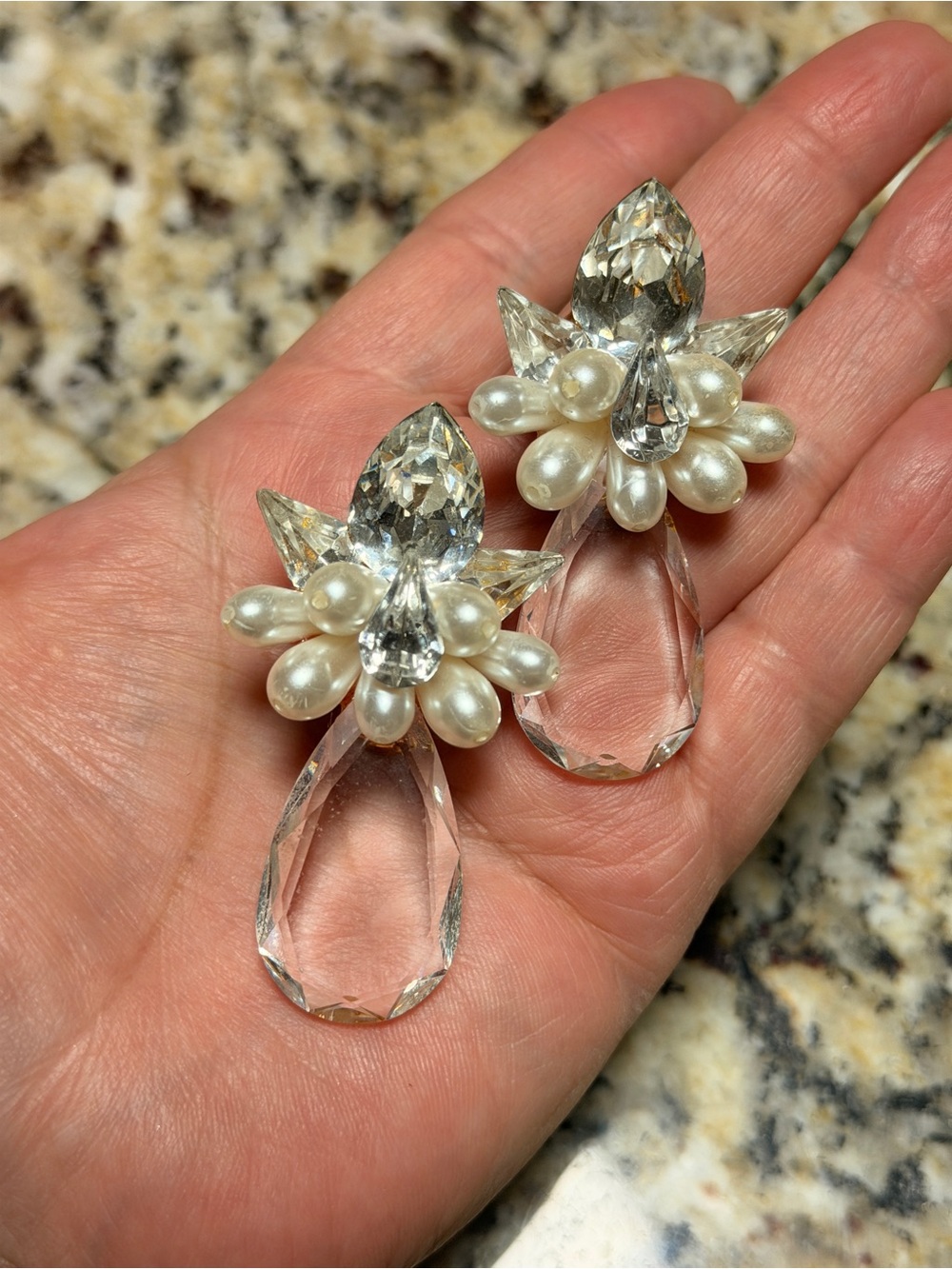 Wendy Gell Crystal Teardrop Pearl Cluster Earrings - Clear and Pearl